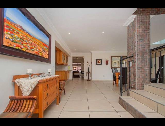 4 BEDROOM HOUSE FOR SALE IN FEATHERBROOKE ESTATE